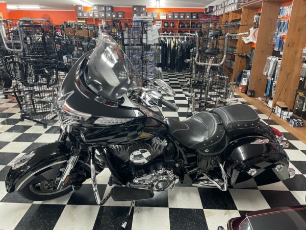 2015 Indian Chieftain - Image 2